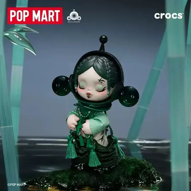 Model Kit Anime Girl - POP MART SKULLPANDA X CROCS OOTD